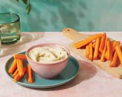 Palitos de zanahoria con hummus